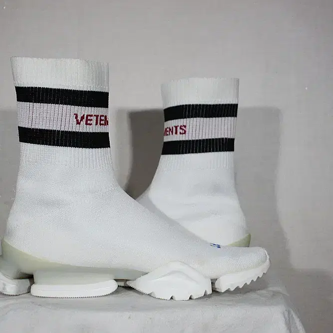 Reebook x vetements 리복 베트멍 250