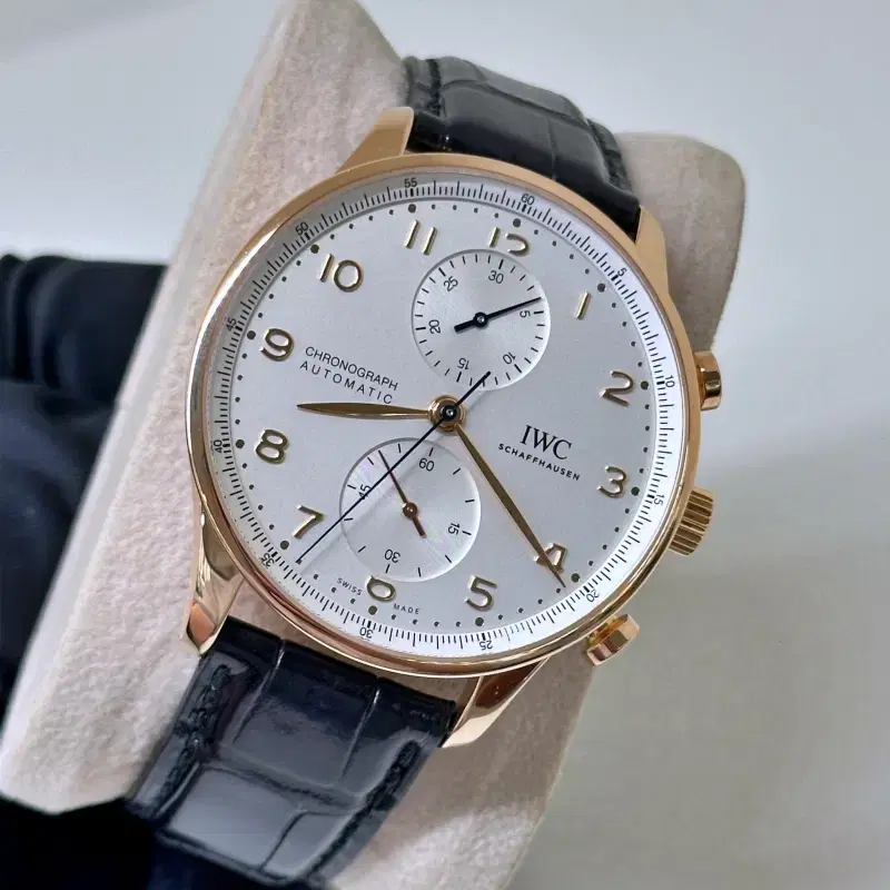 IWC 최신형 포르투기저 크로노그래프 41mm 로즈골드 금통 IW3716