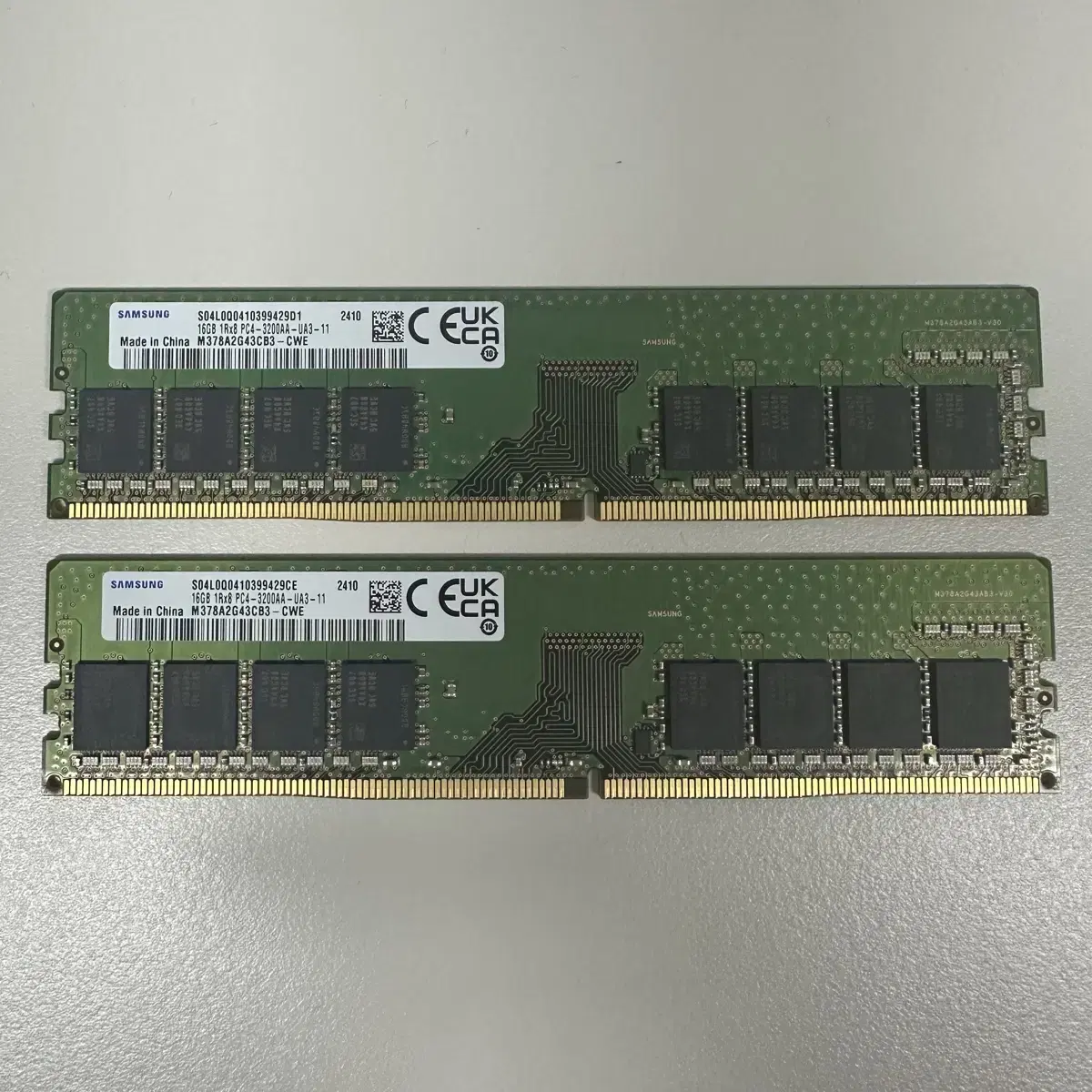 삼성 PC용 16기가 DDR4 3200MHz 단면램 2개 팝니다