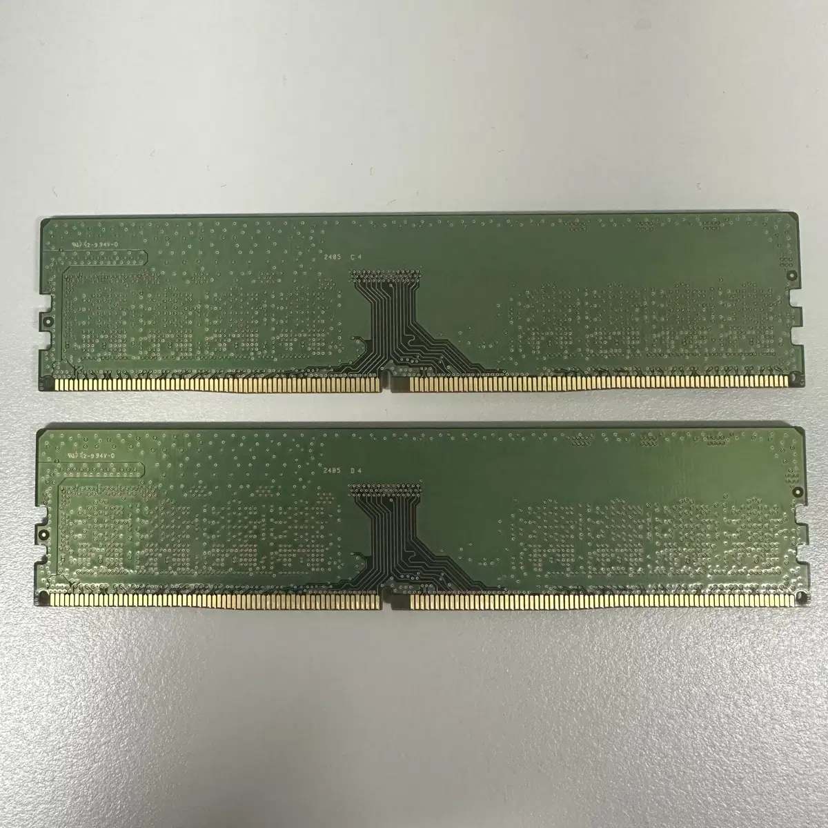 삼성 PC용 16기가 DDR4 3200MHz 단면램 2개 팝니다