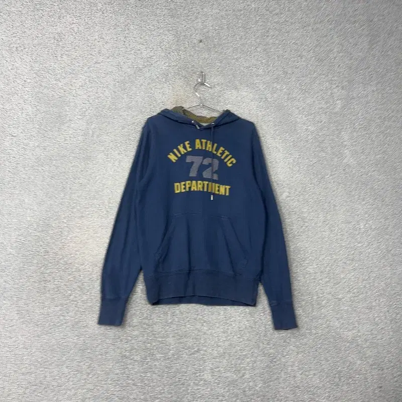 Nike 72 Printed Y2K Navy Vintage Hoodie M