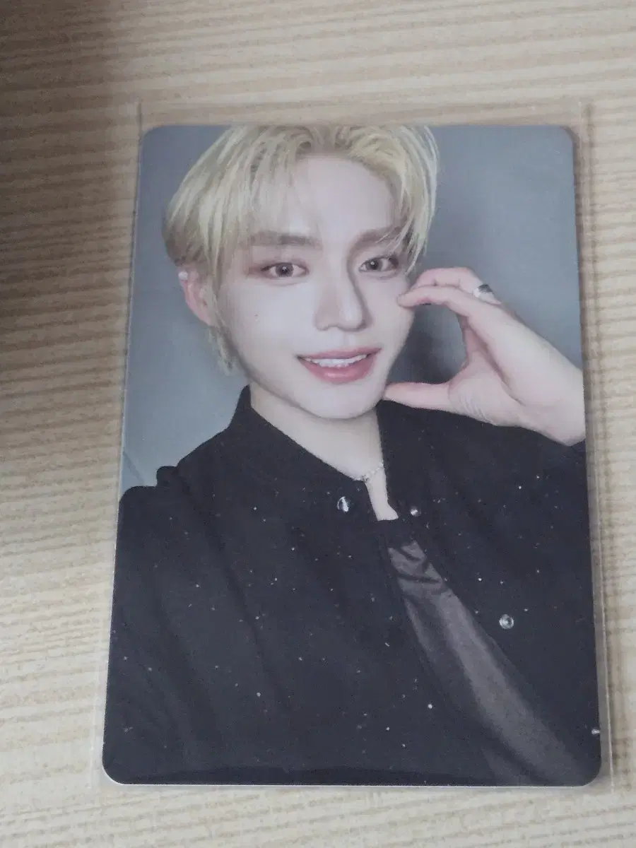 ZB1 zerobaseone kim jiwoong photocard WTS