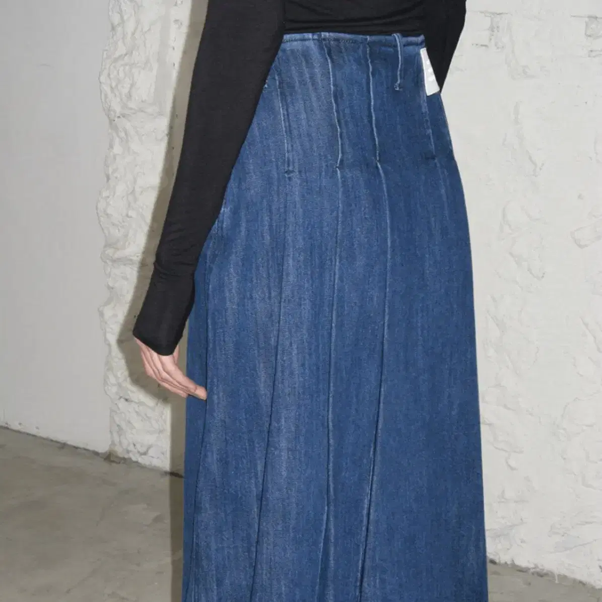 sunburnproject Back Pleats Denim Skirt