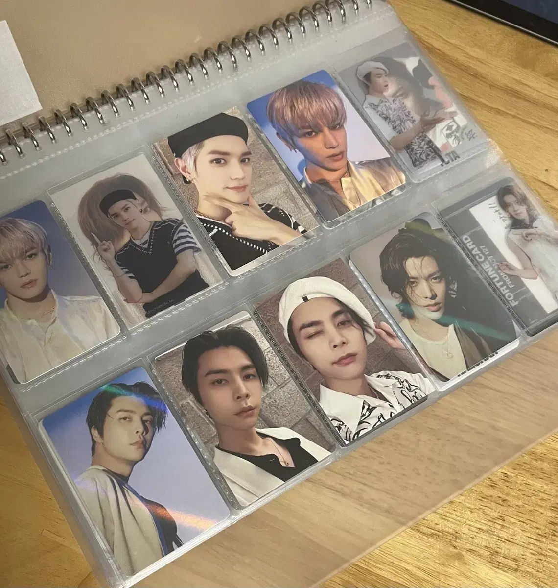 bulk))nct127 taeyong johnny yuta 2022seasons greetings photocard wts