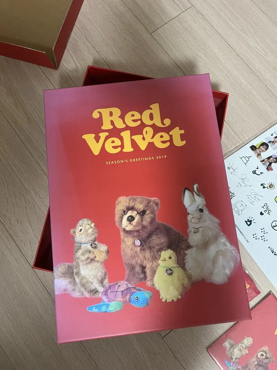 Red Velvet 2019 Season's Greetings