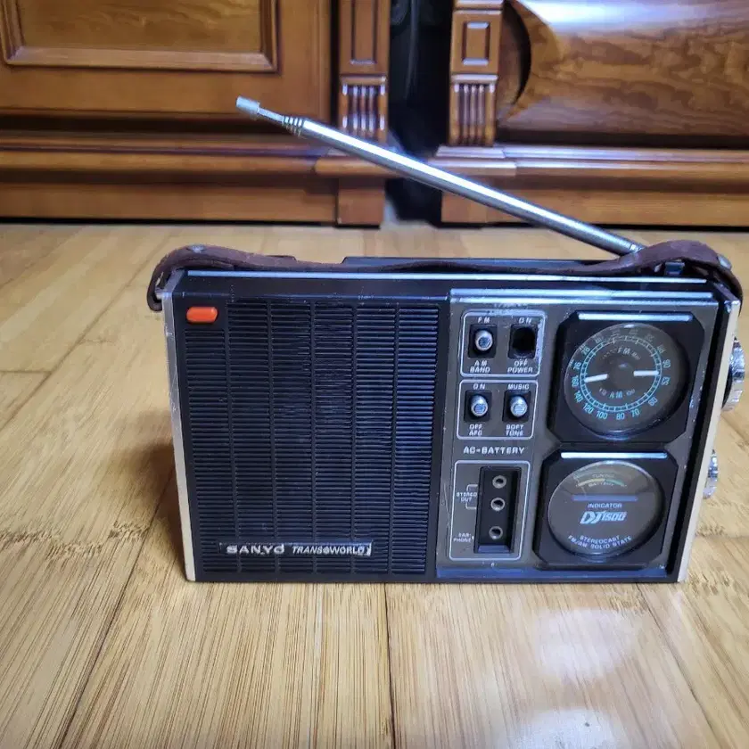 注文 SANYO RL1140 年代物 昭和レトロ ラジオ 動作確認済み Yahoo