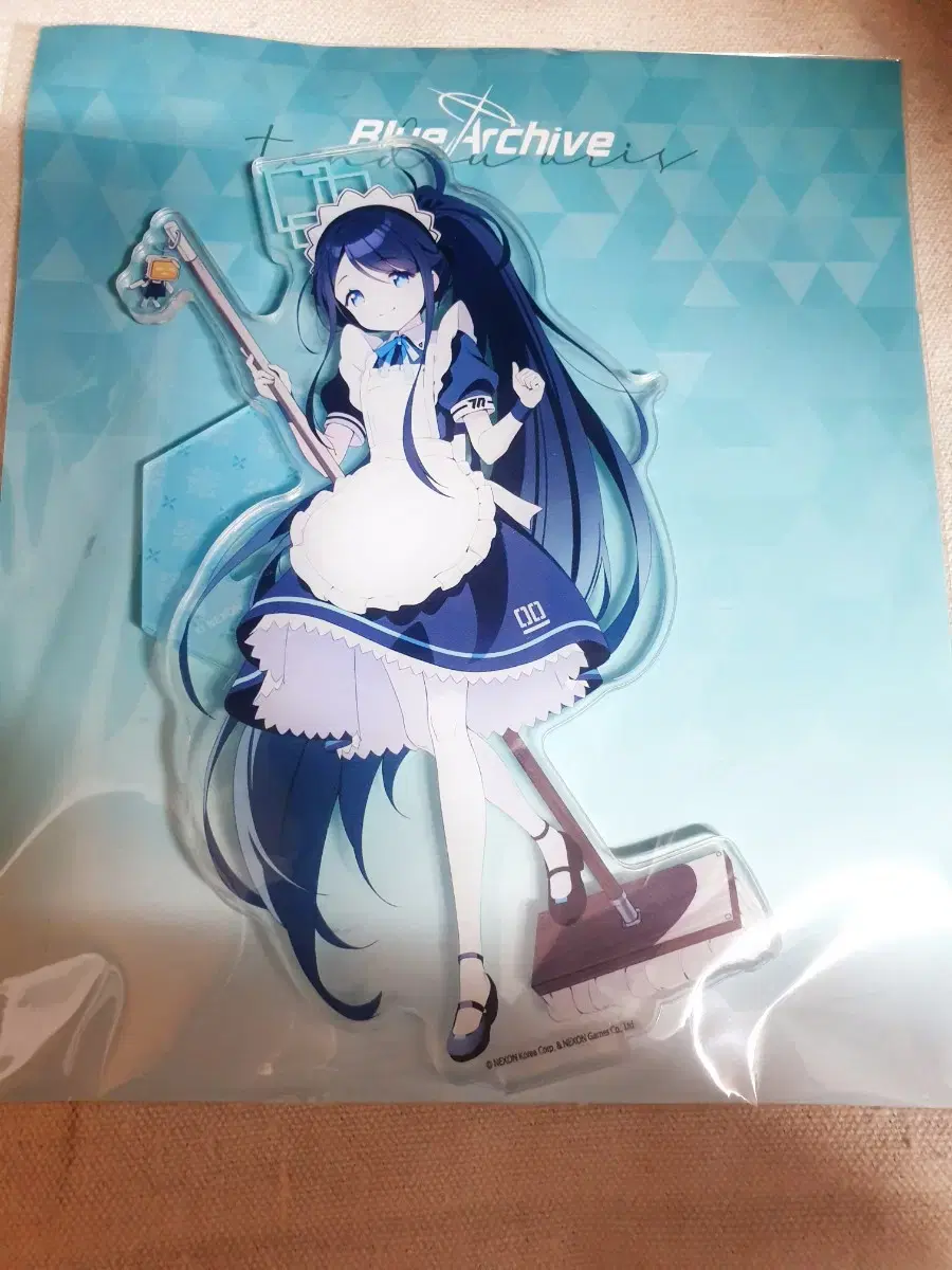 Bloo Archives Made Aris Official acrylic Stand