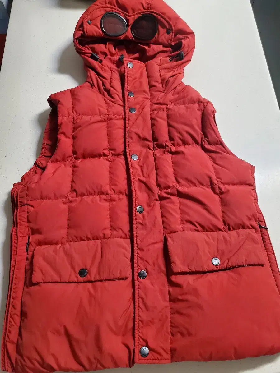 [105]Cp Company Ren Padded Vest