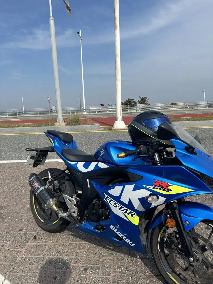 19년식 gsx-r125 요시무라구변 팝니다