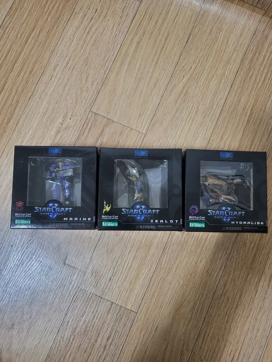 StarCraft Figures sealed in bulk of 3