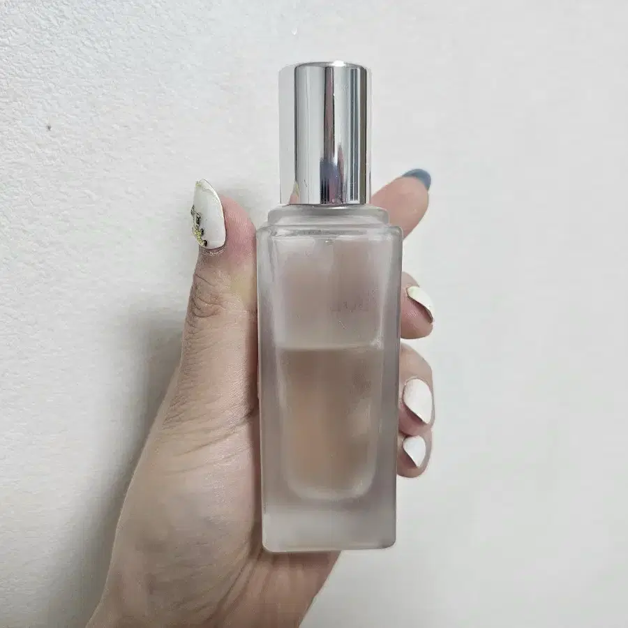 로얄워터 니치향수 "컨피던트퀸" 30ml (1/2 용량)