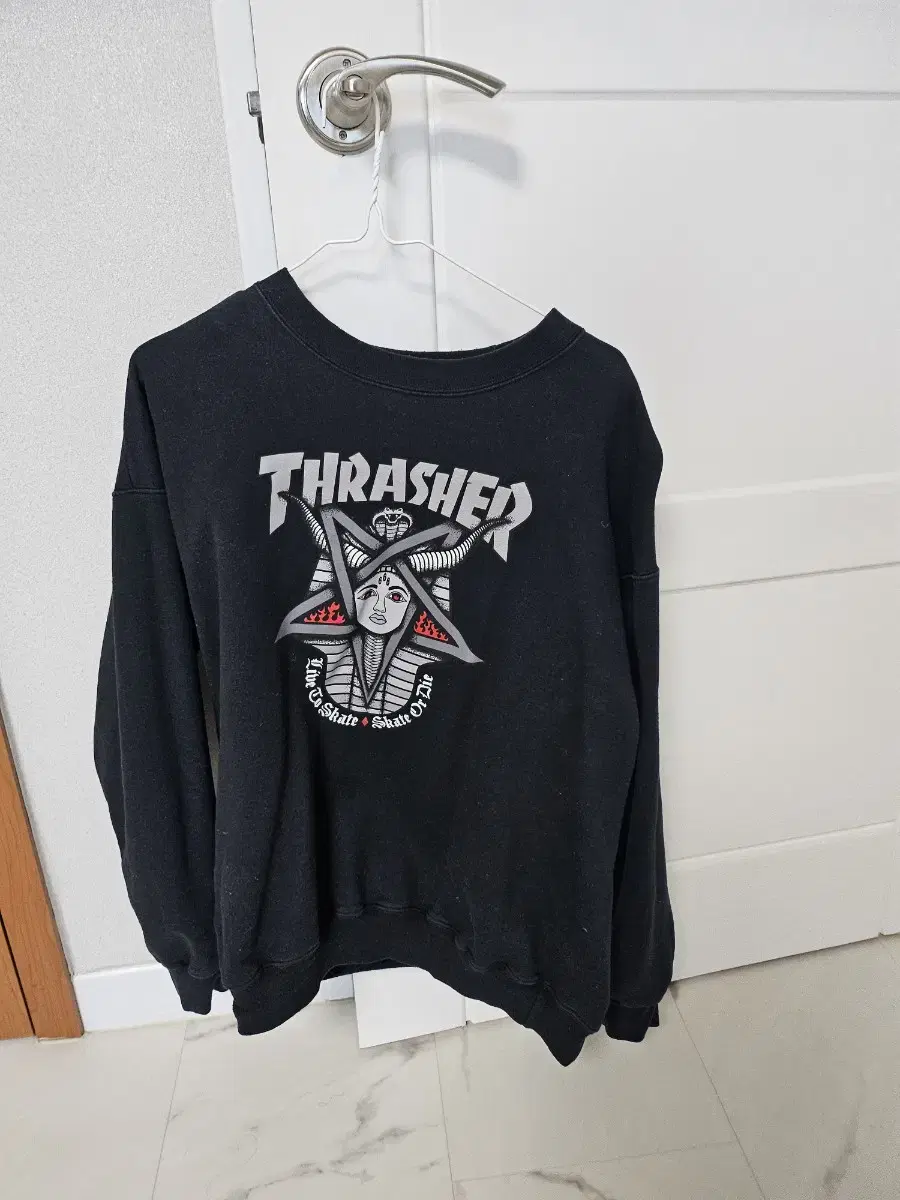 Thrasher brushed top size M for sale.