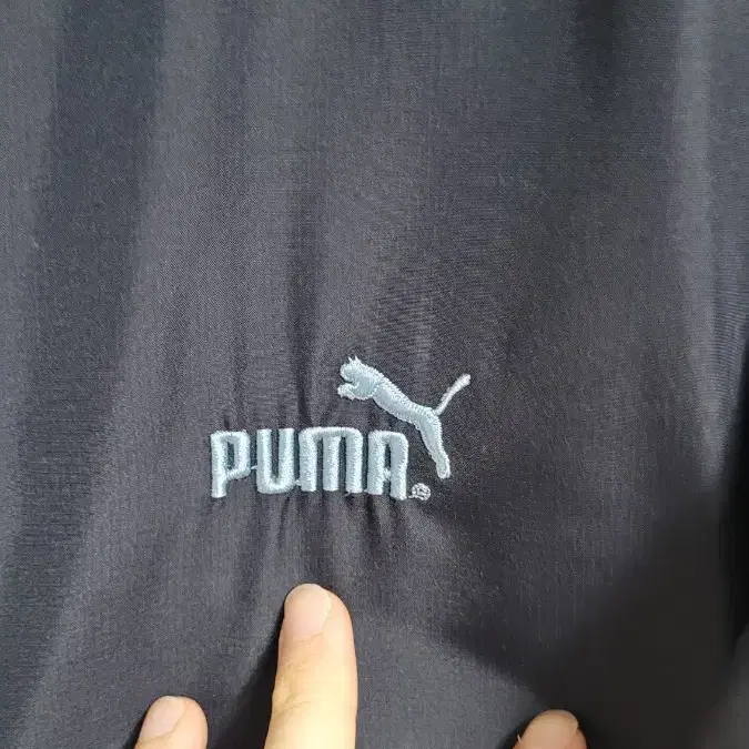 [L-105]PUMA 90년대 네이비 사이드라인지퍼디테일 바람막이 XL