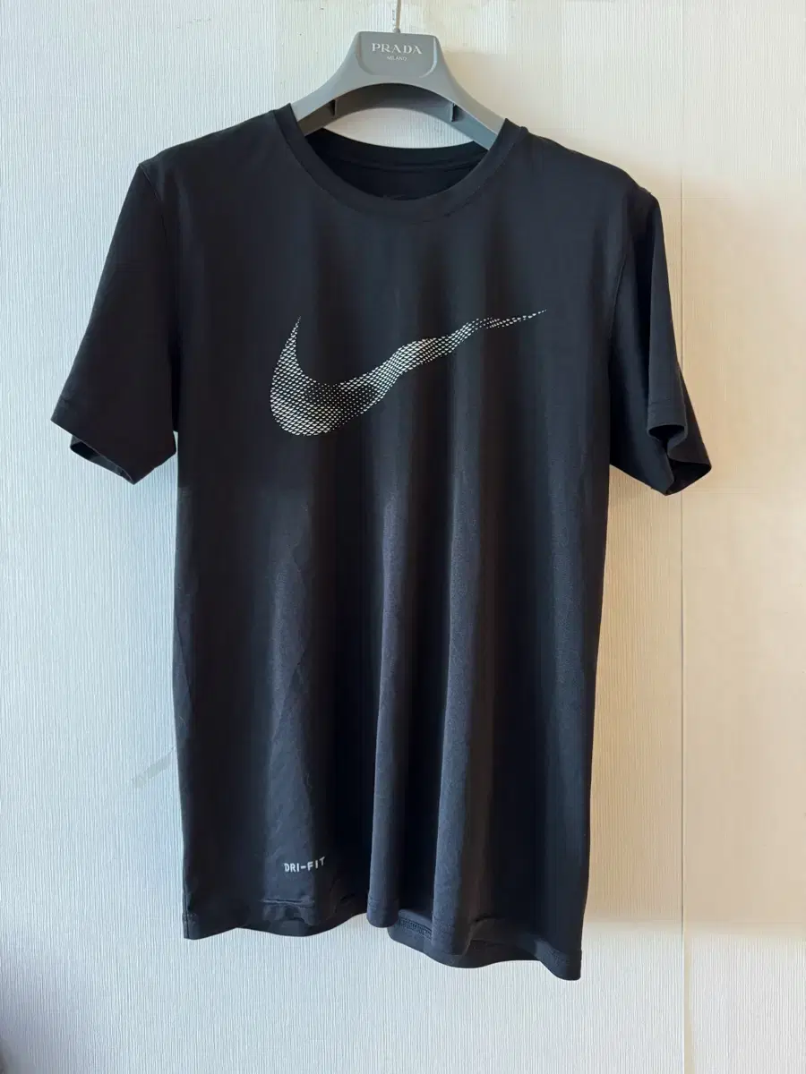 Nike Vahn Short Sleeve Tee Unisex M