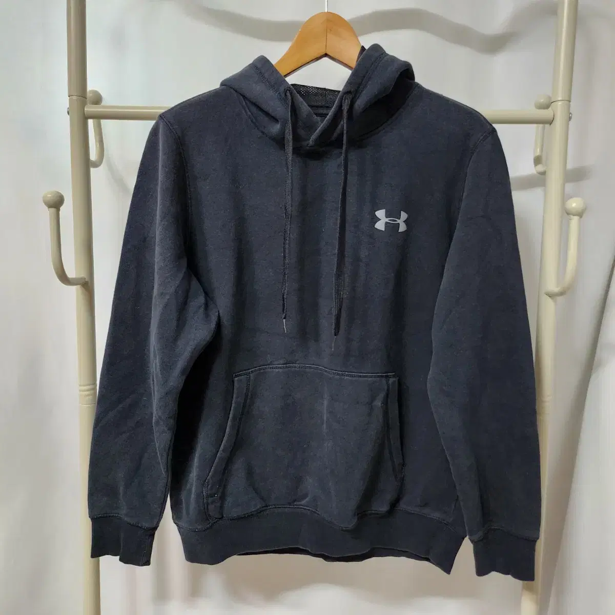 C727 [M] Under Armour Hoodie