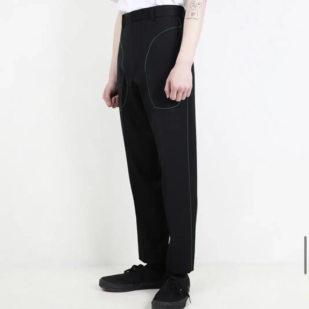 [M] 타이핑미스테이크 STITCH TAILORED PANTS