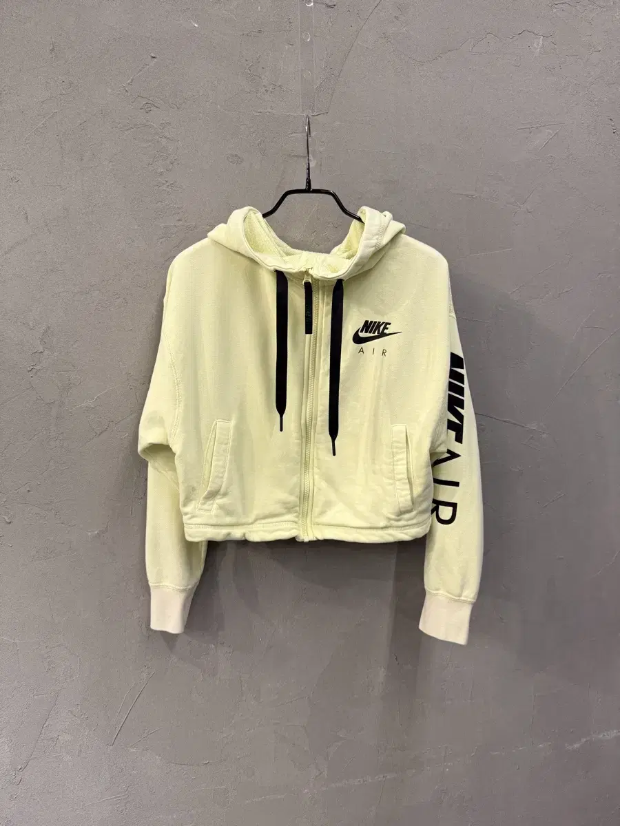 Nike Air Crop HoodieZip-ups