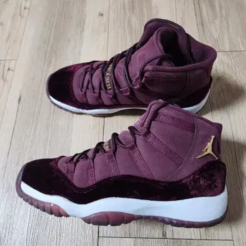 11 Retro Heiress Velvet GS 250