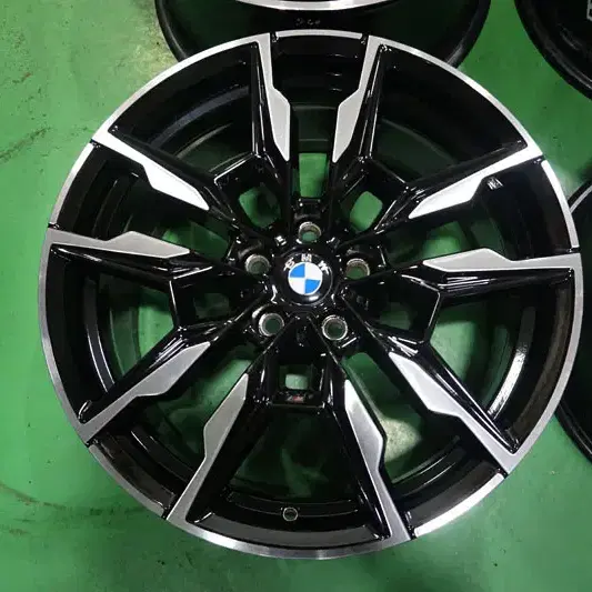 BMW i4 M50 정품 861M 19인치 중고 휠 세트