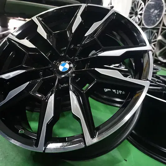 BMW i4 M50 정품 861M 19인치 중고 휠 세트