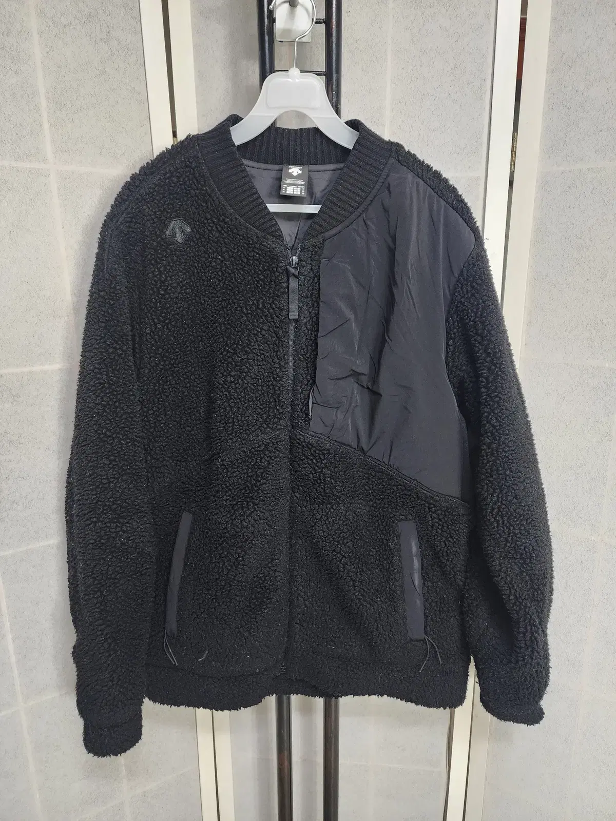 Descent Furry Jacket XL