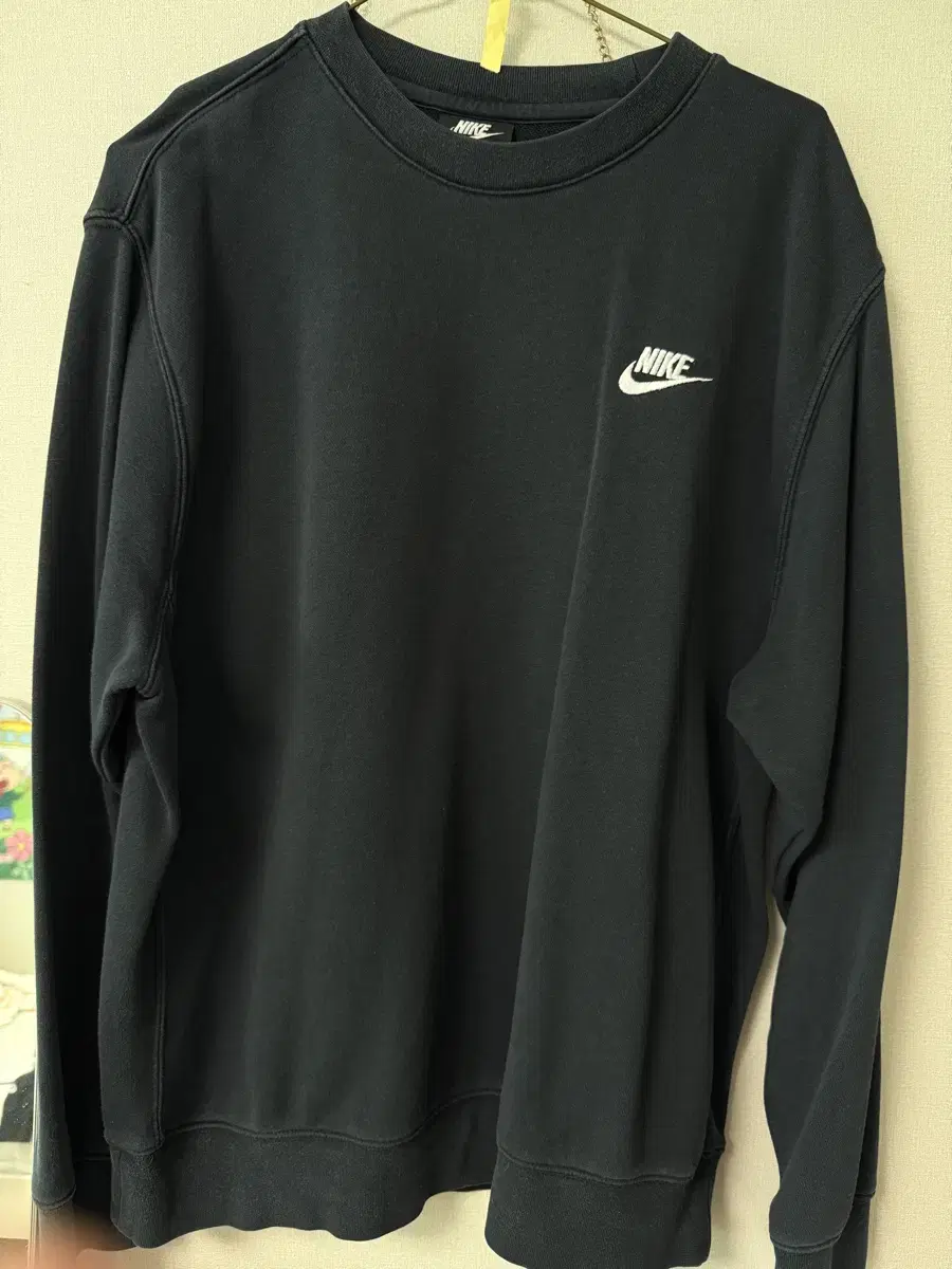 Public Nike Basic TopsL