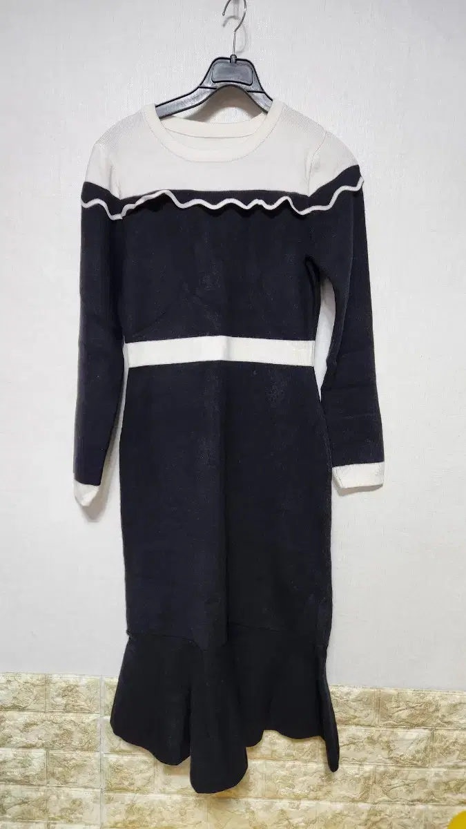 A nice, stretchy knit ONEPIECE 55