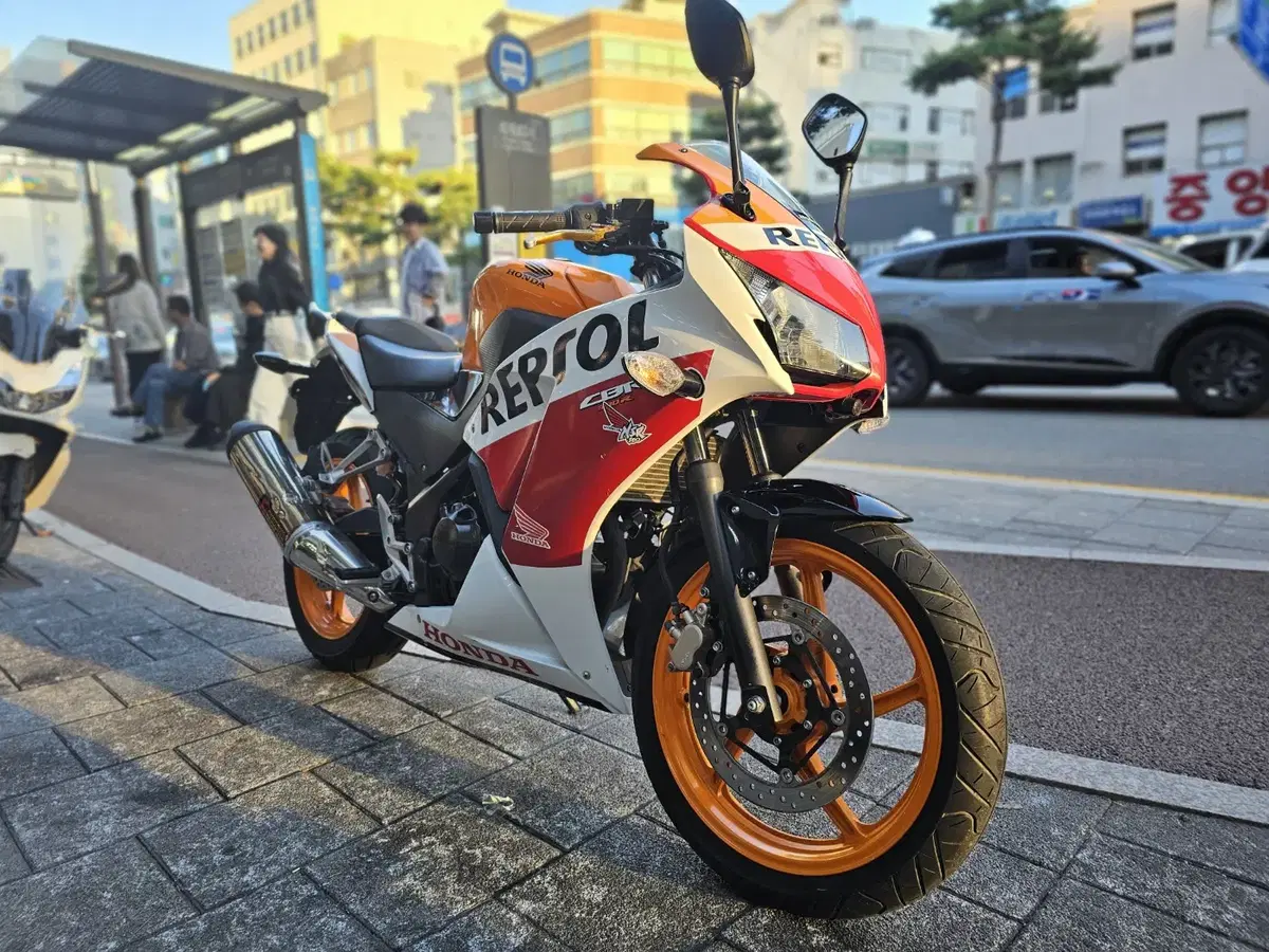 혼다 CBR300R / 15년식 / 1.4만키로