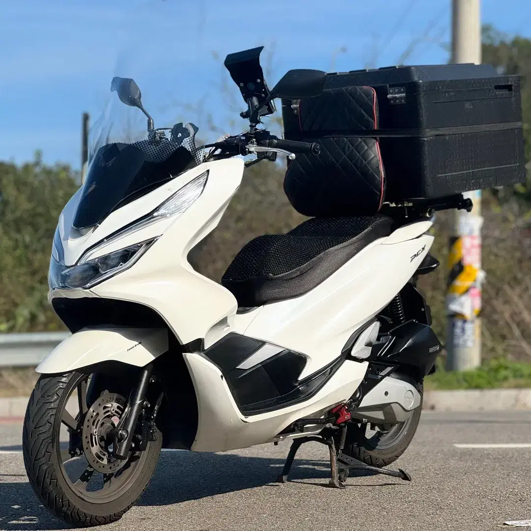 pcx125 20년식 배달풀세팅 신차컨디션 상태 좋은차량 판매합니다.