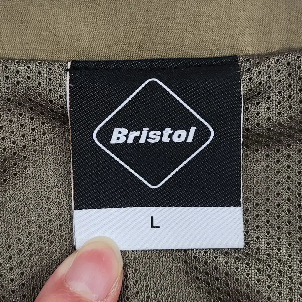 [L] FCRB Bristol 브라운 바람막이