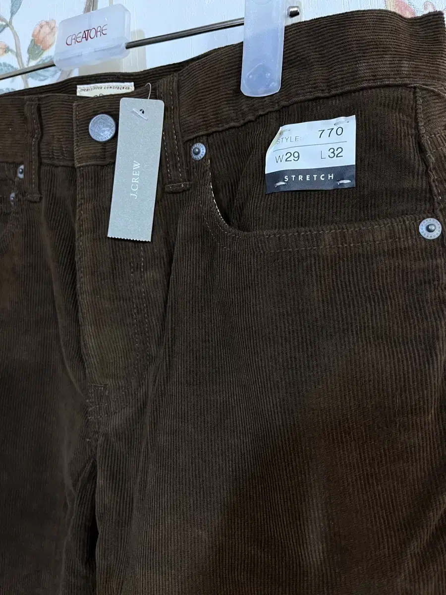 Jake LEW Corduroy straight leg pants brown size 30