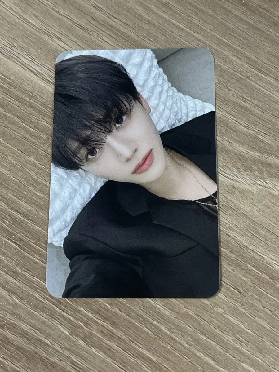 Narcissism Candle Photocard