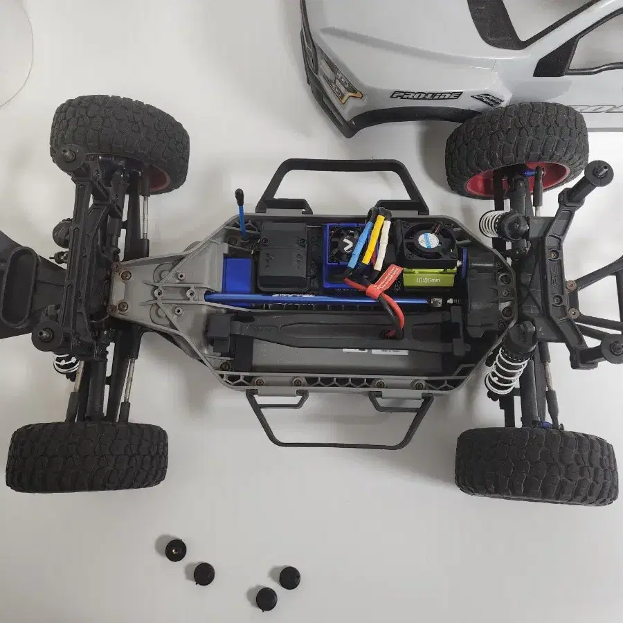 RC 트랙사스 슬래쉬4X4