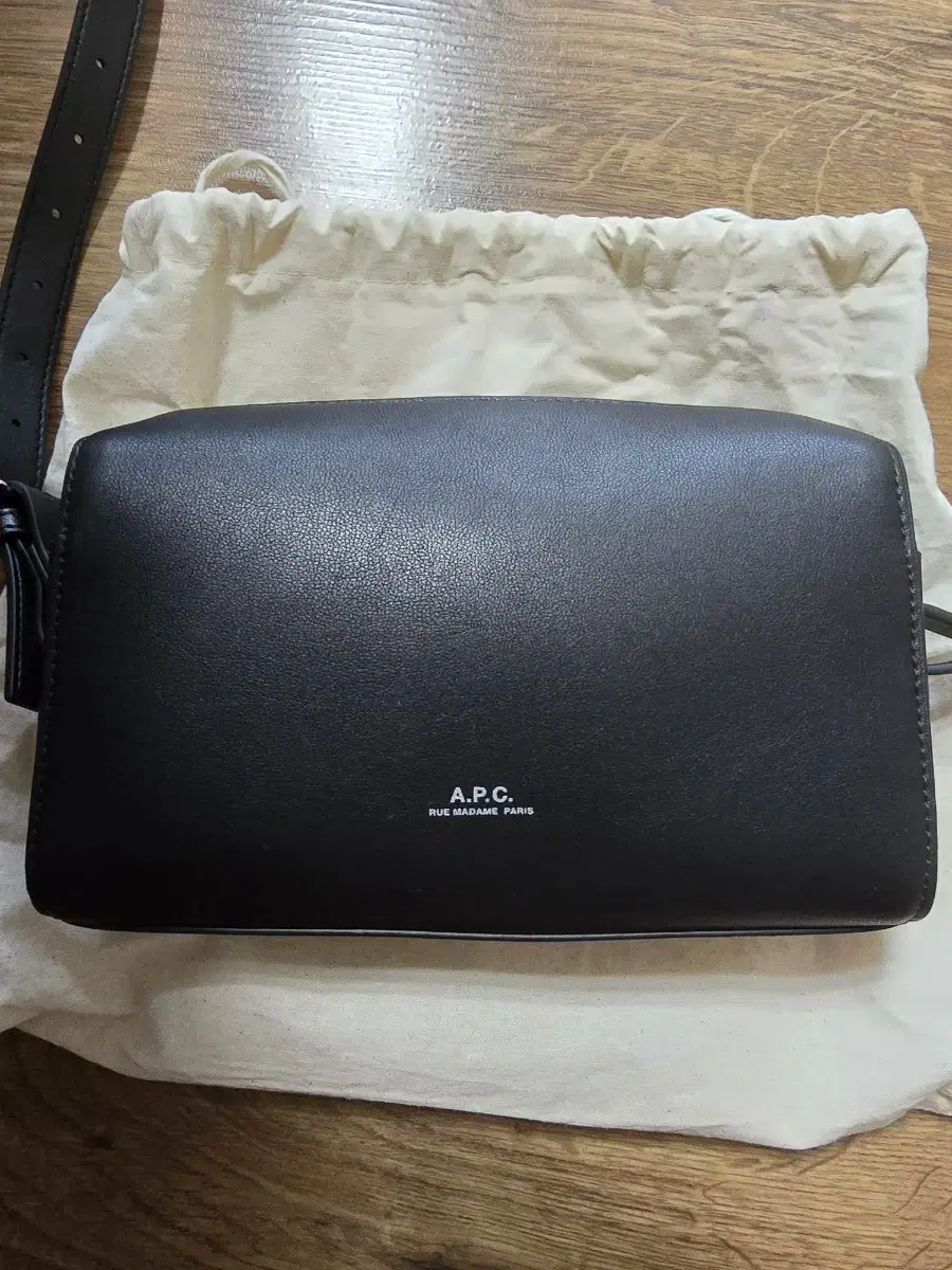 A.P.C 남성가방