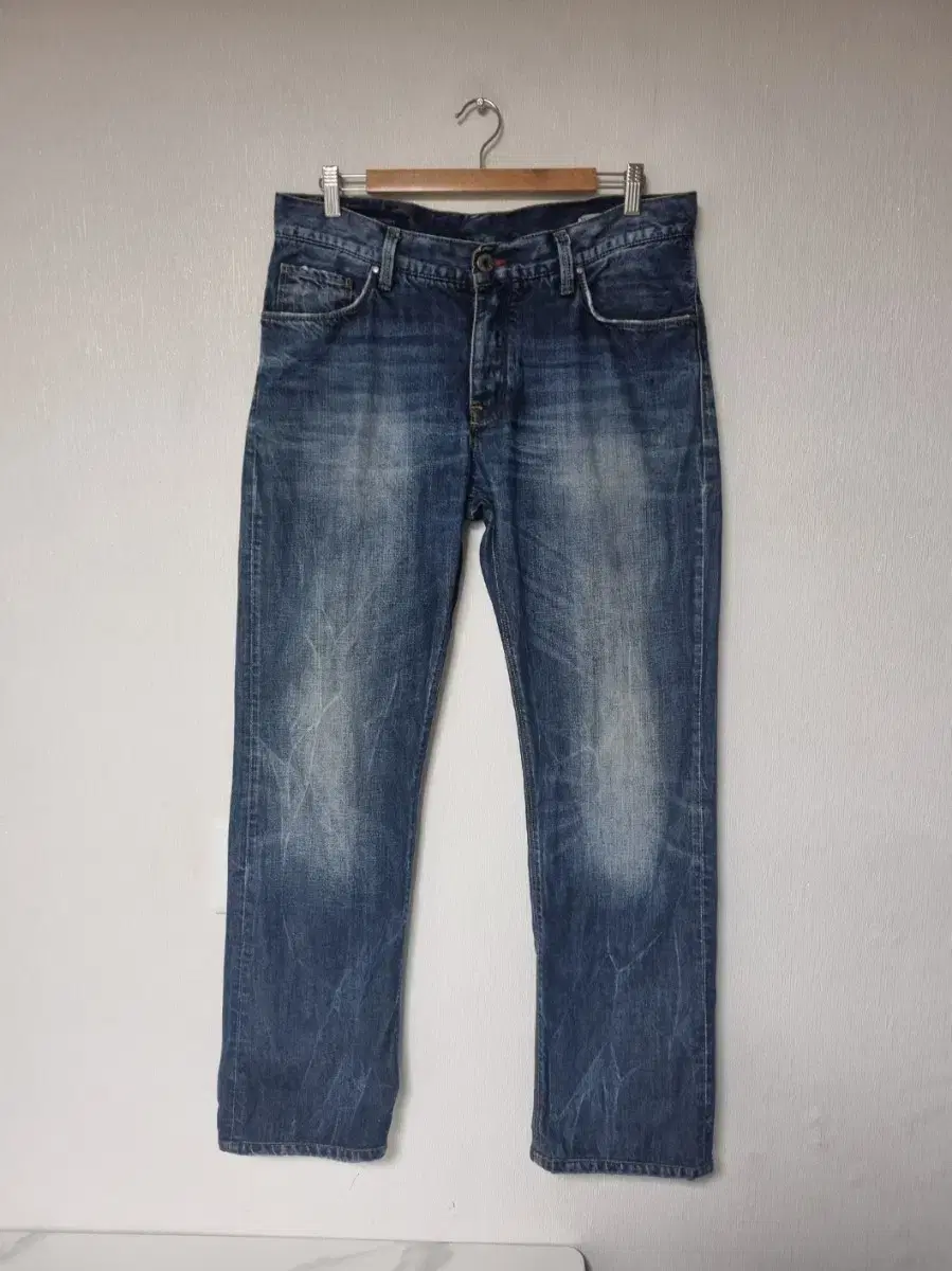 Tommy Hilfiger Men's Bom Gaeul Jeans 34