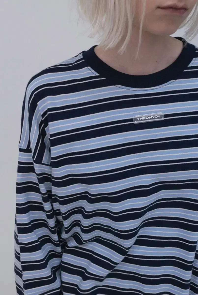 더오유 MULTI STRIPE T-SHIRT (NAVY)