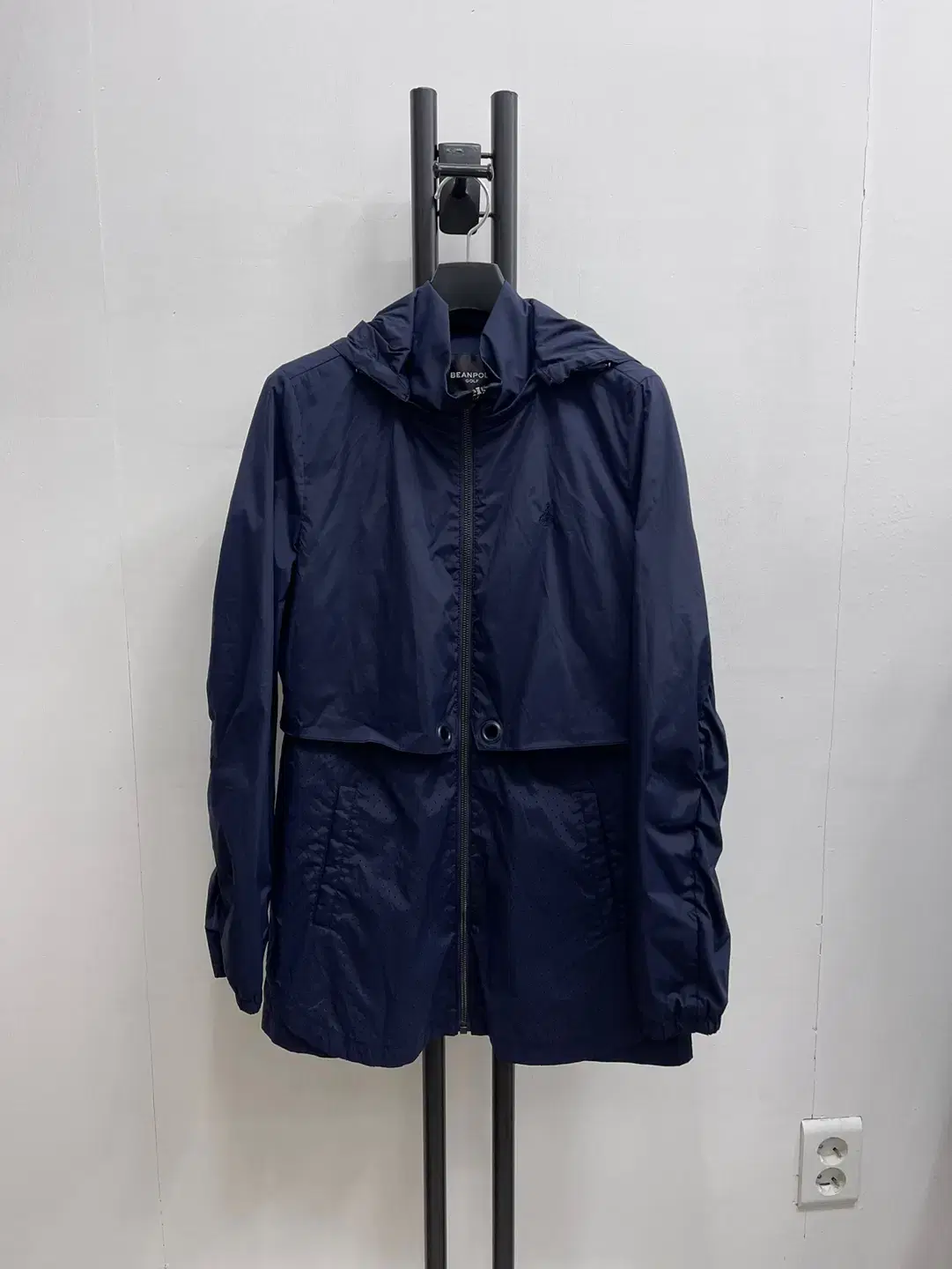 Beanpole Golf Windbreaker