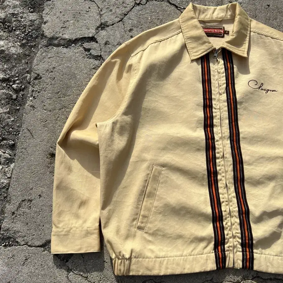 CHEVIGNON EMBROIDERY BLOUSON 쉐비뇽 자켓