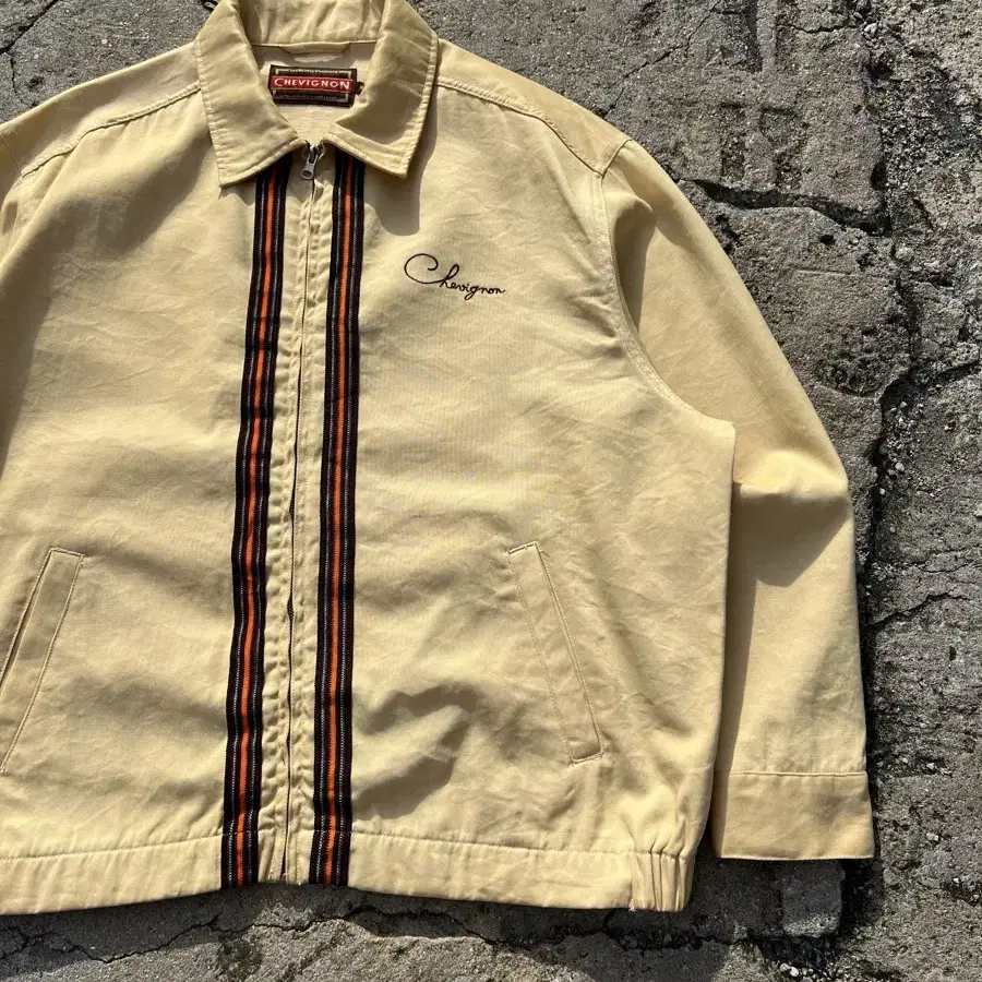 CHEVIGNON EMBROIDERY BLOUSON 쉐비뇽 자켓