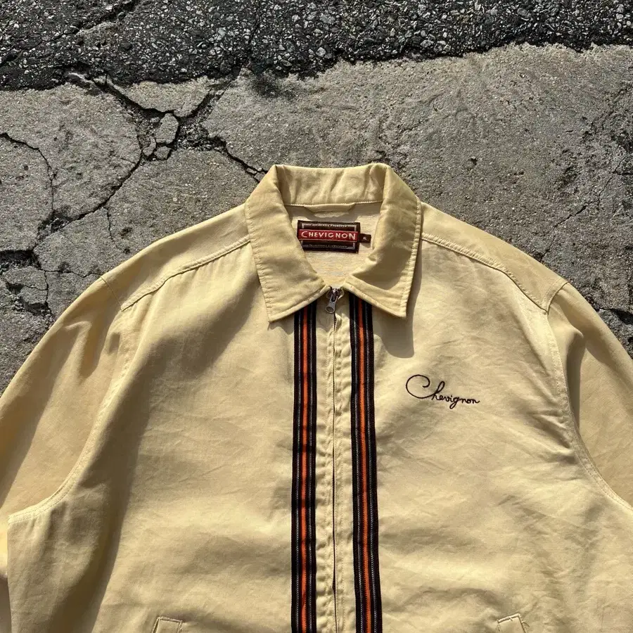 CHEVIGNON EMBROIDERY BLOUSON 쉐비뇽 자켓