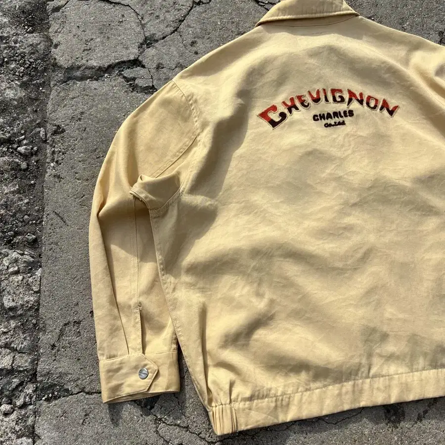 CHEVIGNON EMBROIDERY BLOUSON 쉐비뇽 자켓