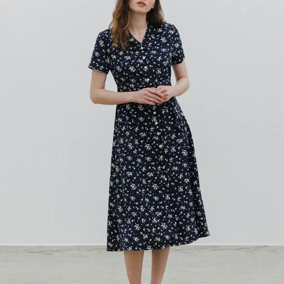 시엔느 플라워 원피스 Jolie Jardin Dress Navy