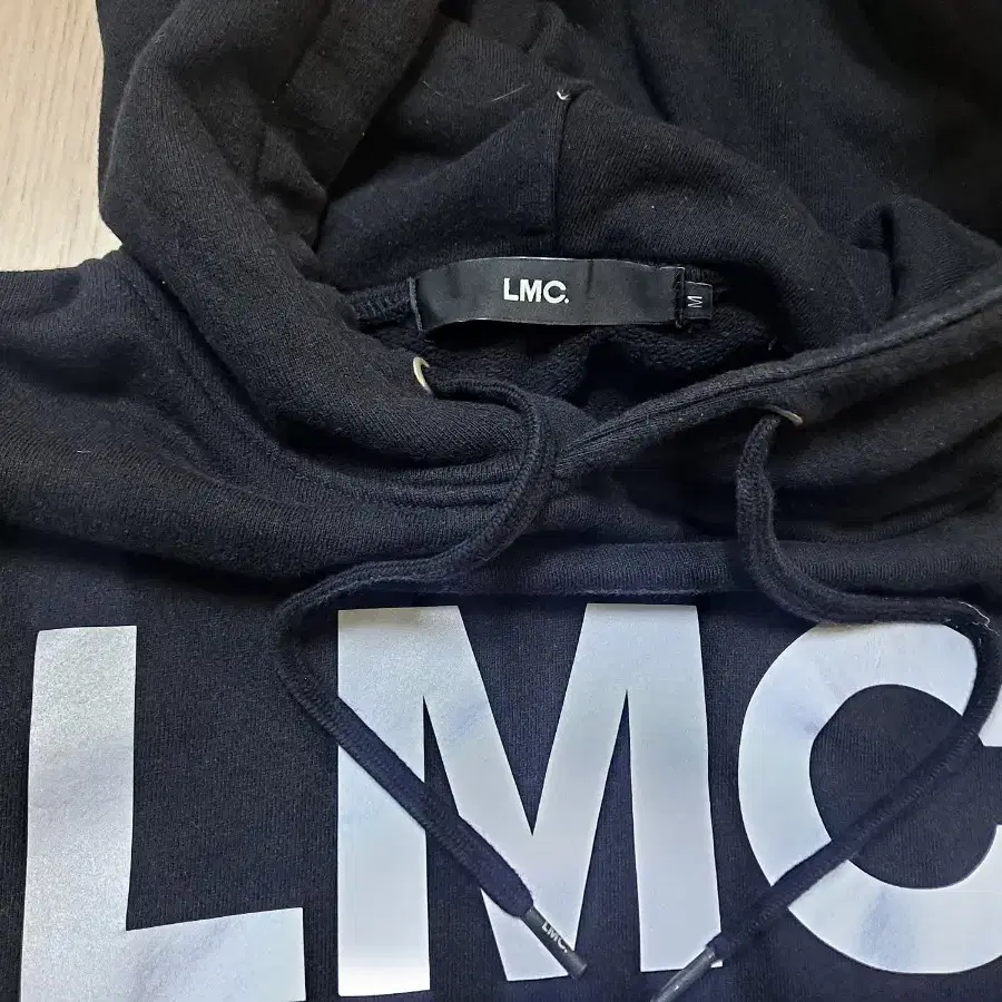 lmc 후드티