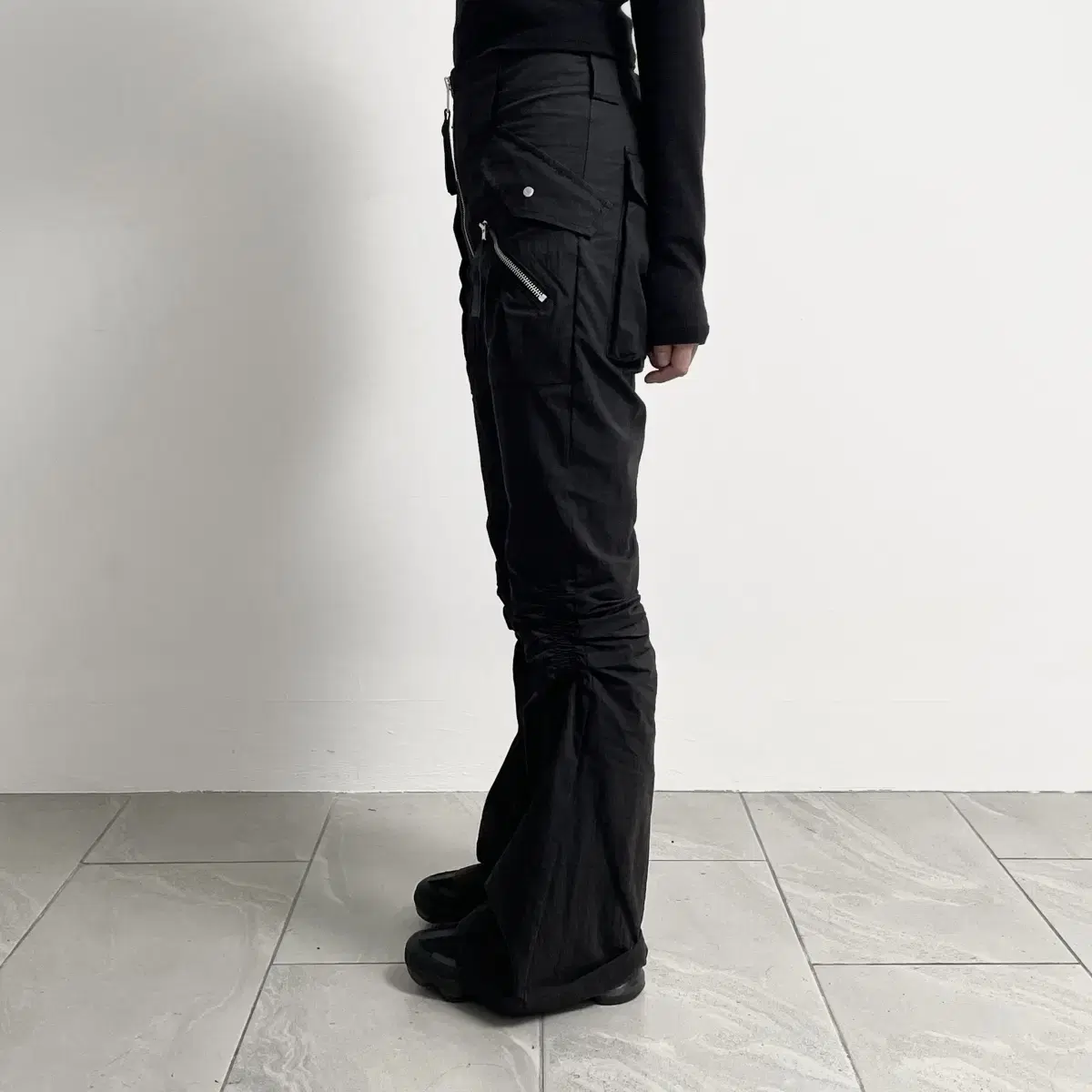 나체 nache EXPOSURE ZIP DETAIL PANTS 부츠컷팬츠