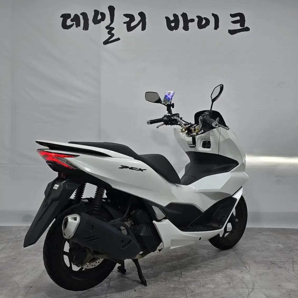 부산 23년식 혼다 pcx125 abs 화이트 부산창원김해양산울산대구대전