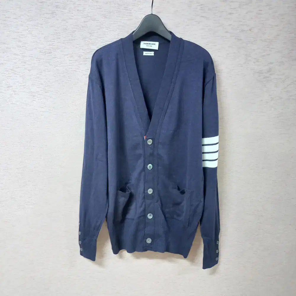 10-25/Tom Brown Navy Knit Cardigan Men