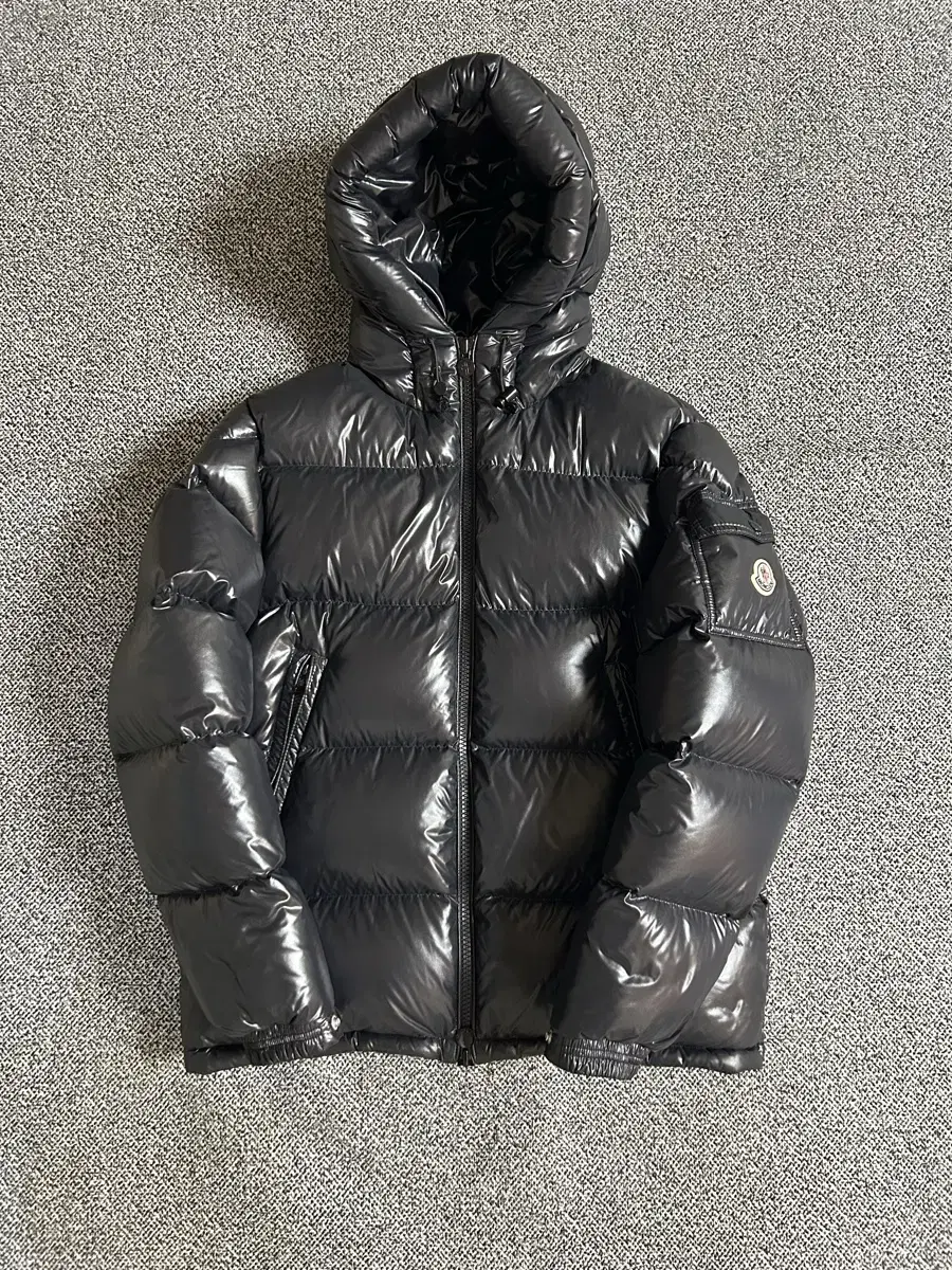 {New} Moncler Ecrins (Maya) Padded Black 20Fw