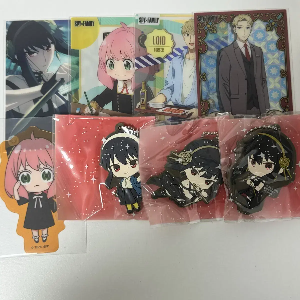 (shipping included) SPY FAMILY SPY FAMILY keyring Wehas kard in bulk