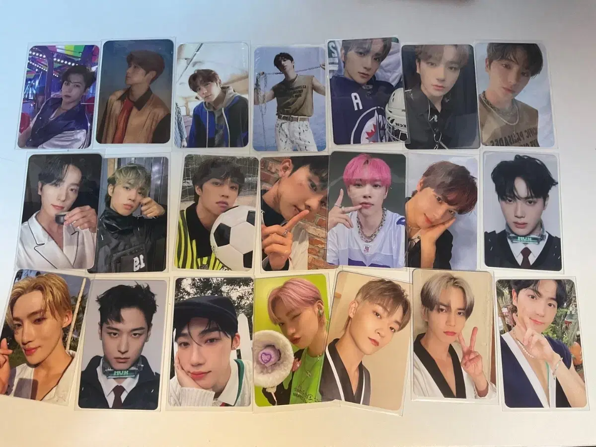 The Boyz photocard Photocard wts sunwoo younghoon juyeon jaehyun Hyunjae