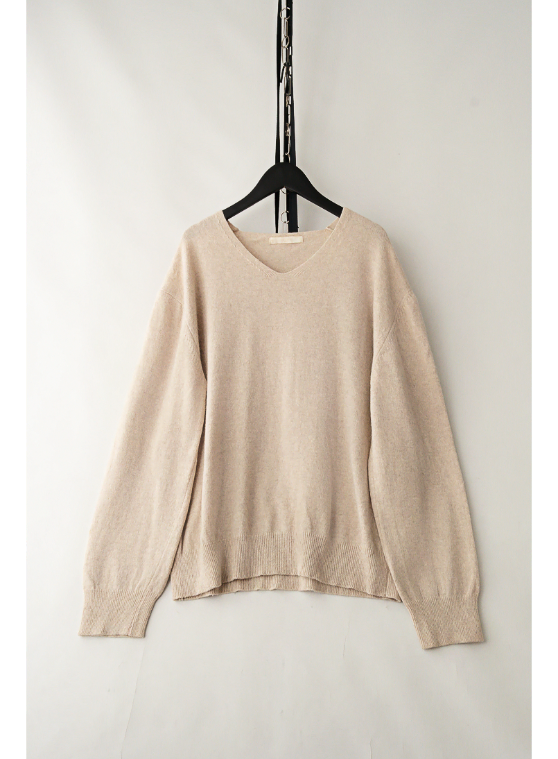 V-neck Oatmeal Slim-Fit Blended Knit